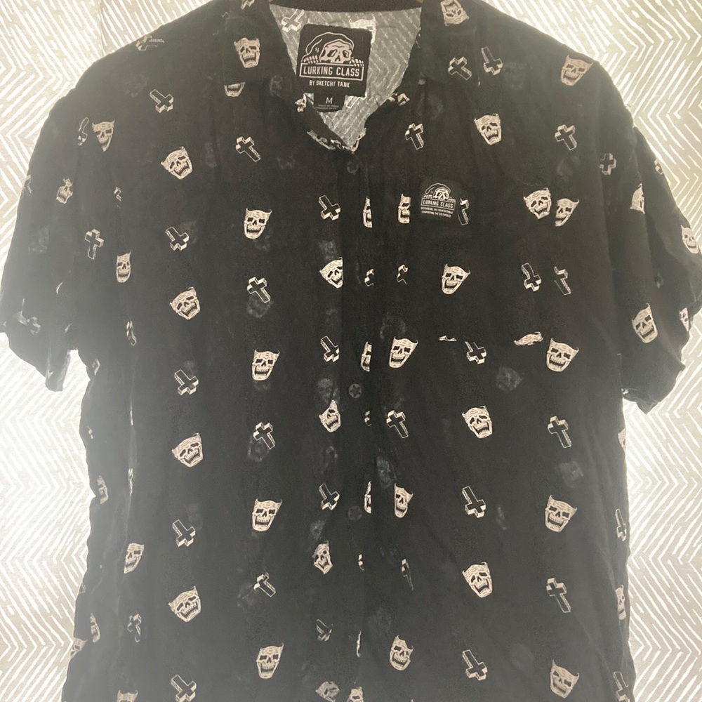 Lurking Class Skulls Crosses Black Button Shirt Short Sleeve Womens M